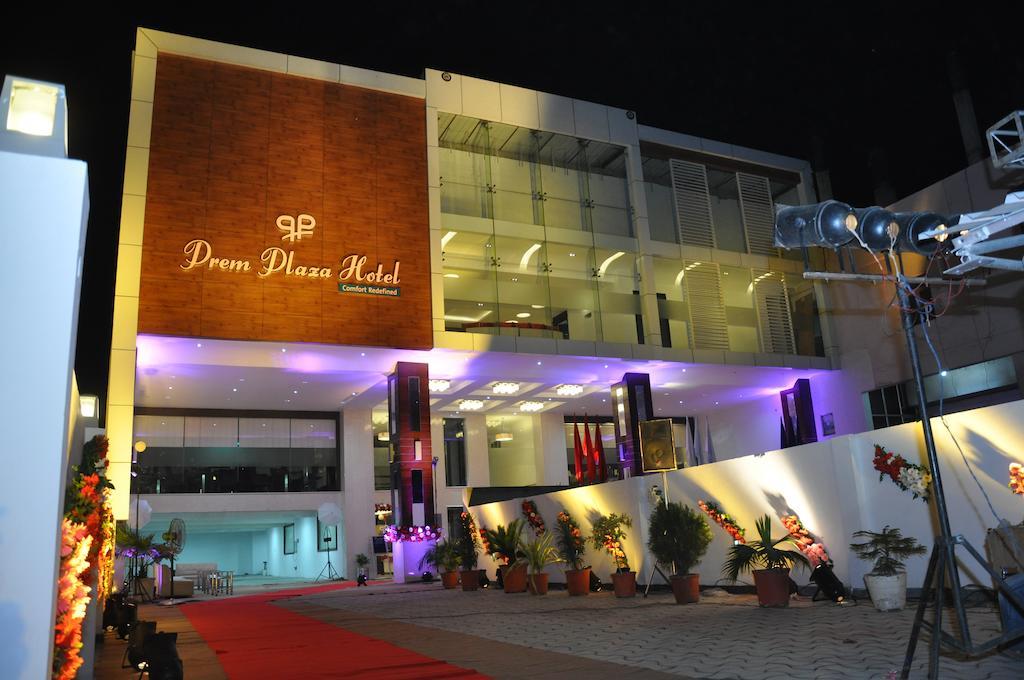 Hotel Prem Plaza Карнал Экстерьер фото