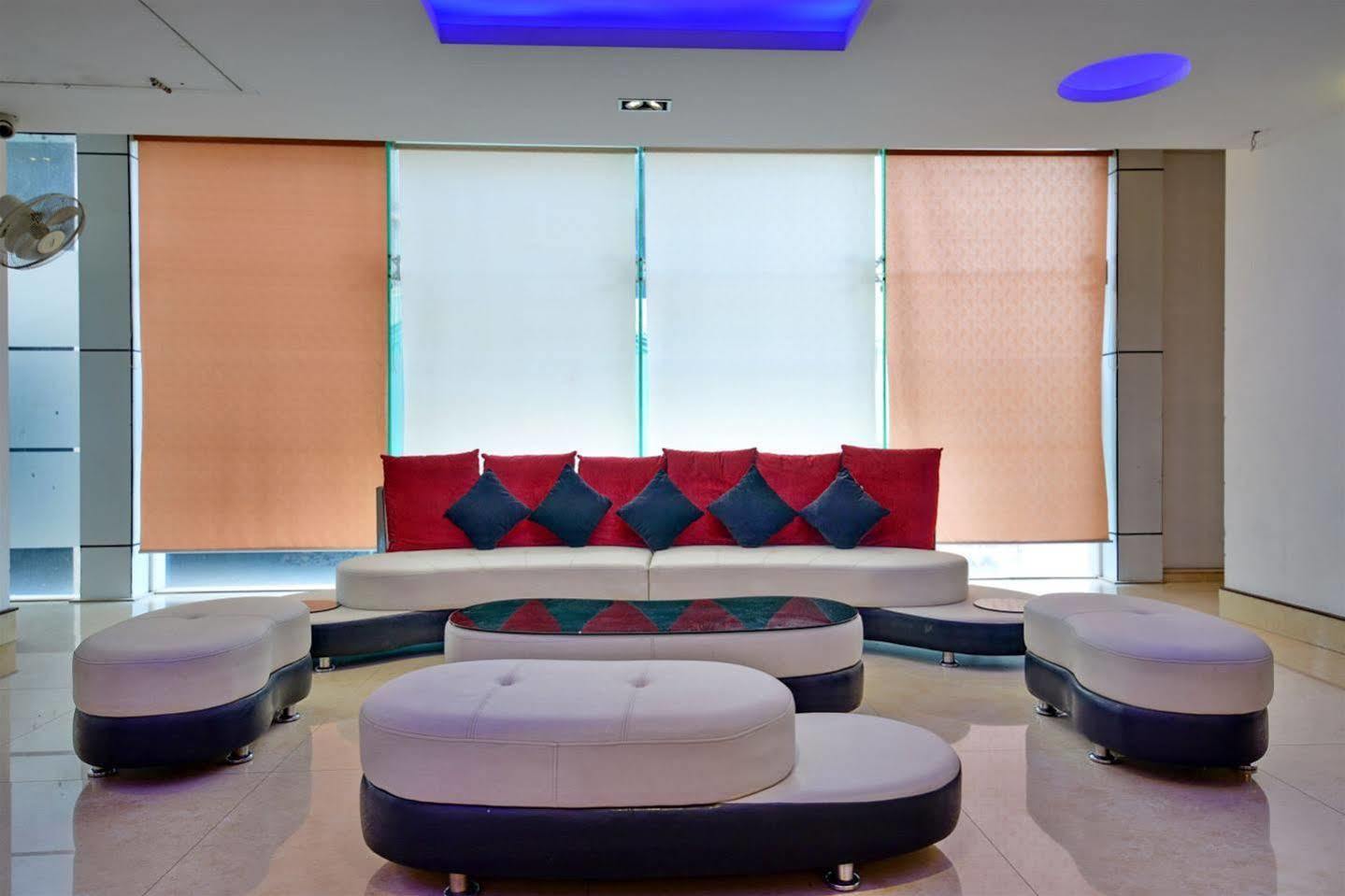 Hotel Prem Plaza Карнал Экстерьер фото